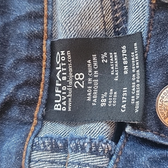 Buffalo Jeans Sz 28. Felow Mid Rise/ Stretch Flare. 29" Long, measures in Photo - Picture 3 of 13
